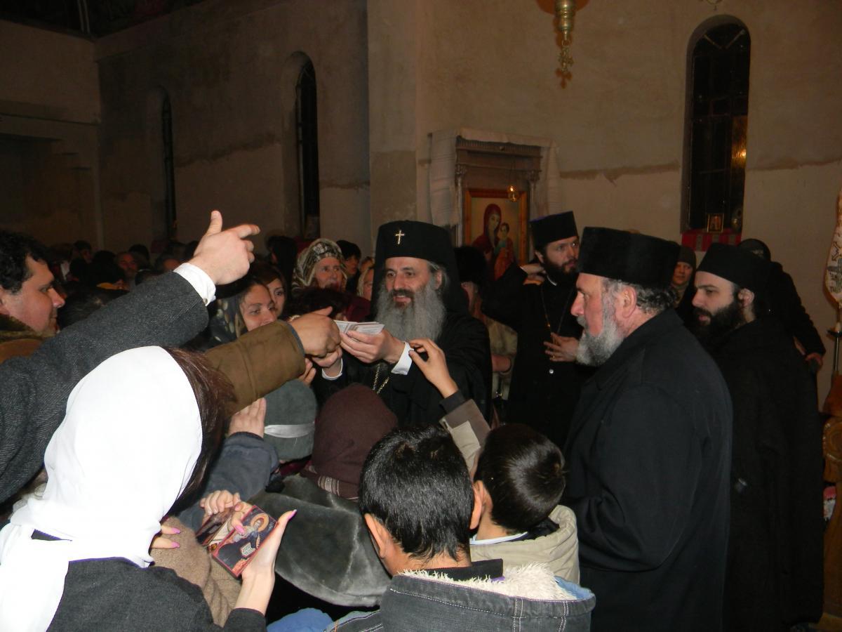 IPS Teofan si credinciosii